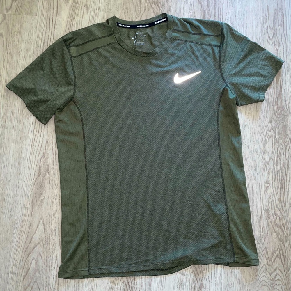 Nike Running DRI-FIT Tee (Medium)